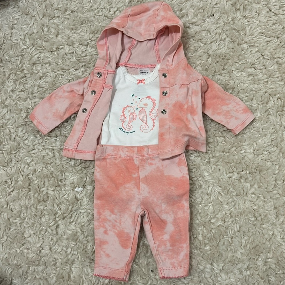 Carter’s “I love my mama” Newborn Matching Set
